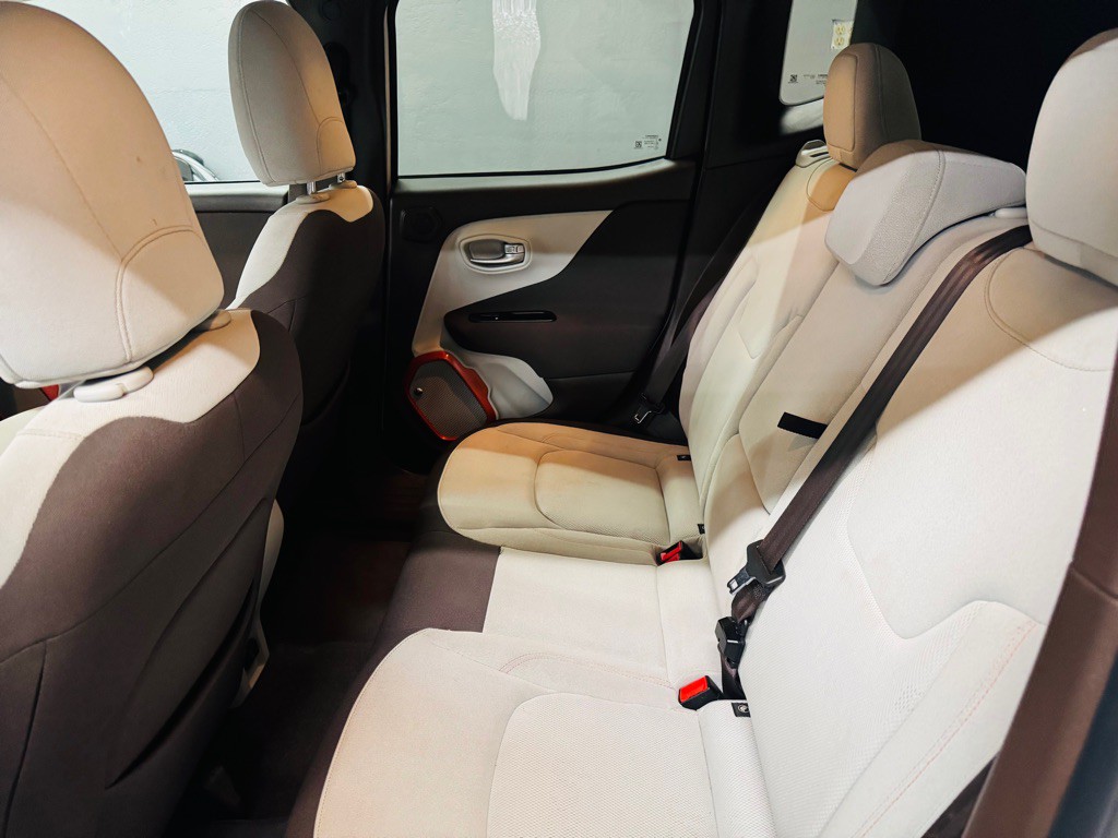 2017 Jeep Renegade Image 8