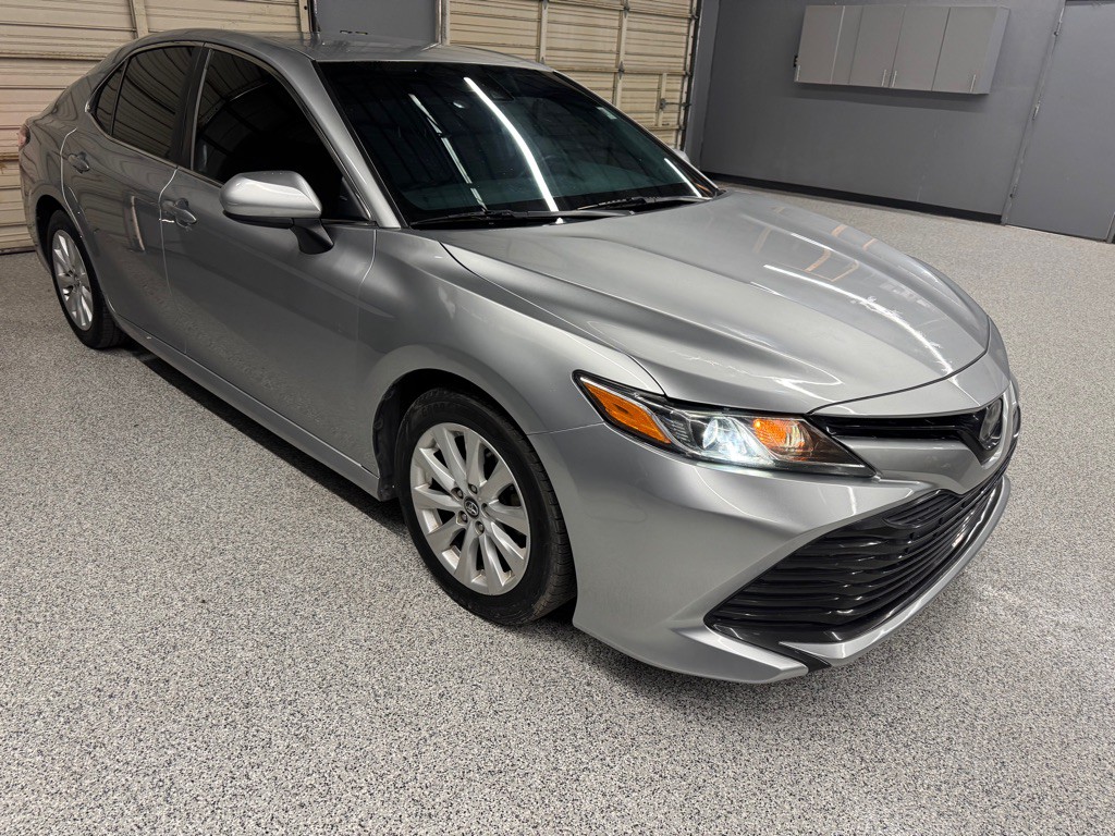 2019 Toyota Camry Image 4