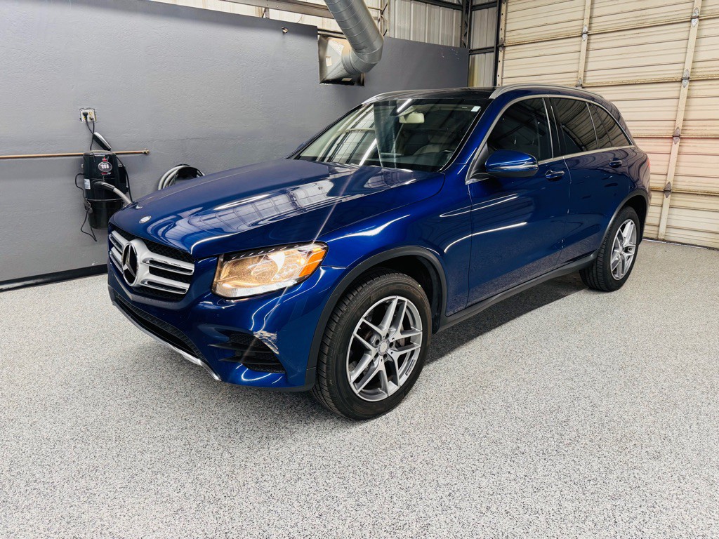 2017 Mercedes-Benz GLC-Class Image 1