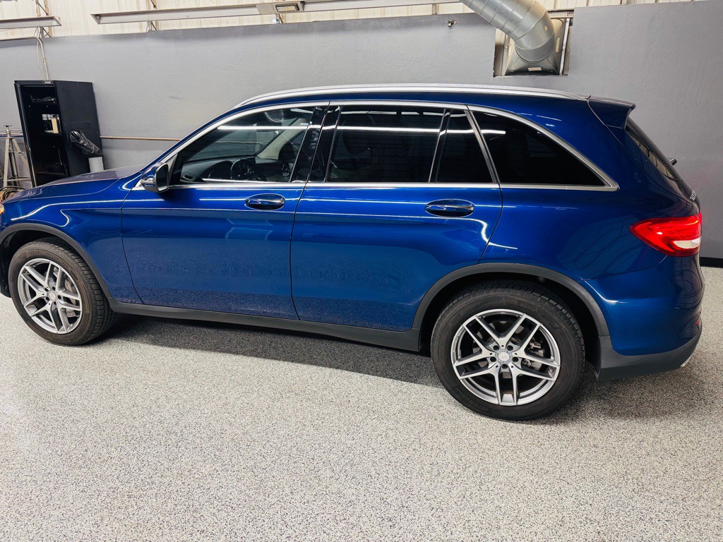 2017 Mercedes-Benz GLC-Class Image 3