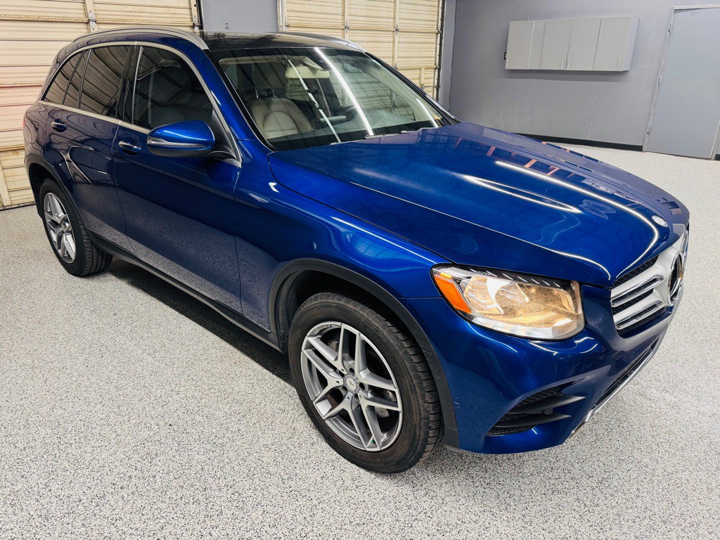 2017 Mercedes-Benz GLC-Class Image 4