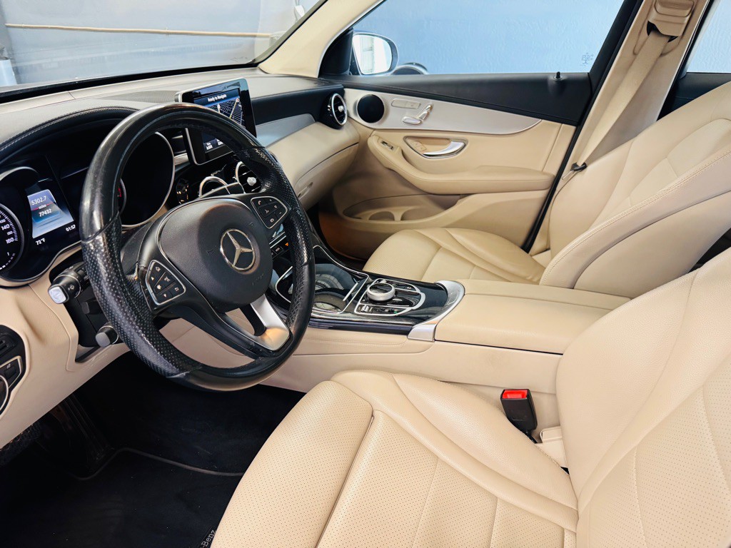 2017 Mercedes-Benz GLC-Class Image 7