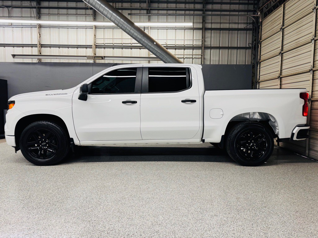 2022 Chevrolet Silverado 1500 Image 2