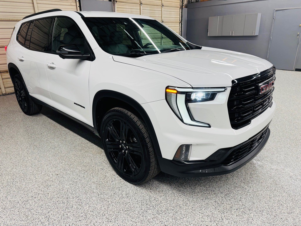 2024 GMC Acadia Image 4