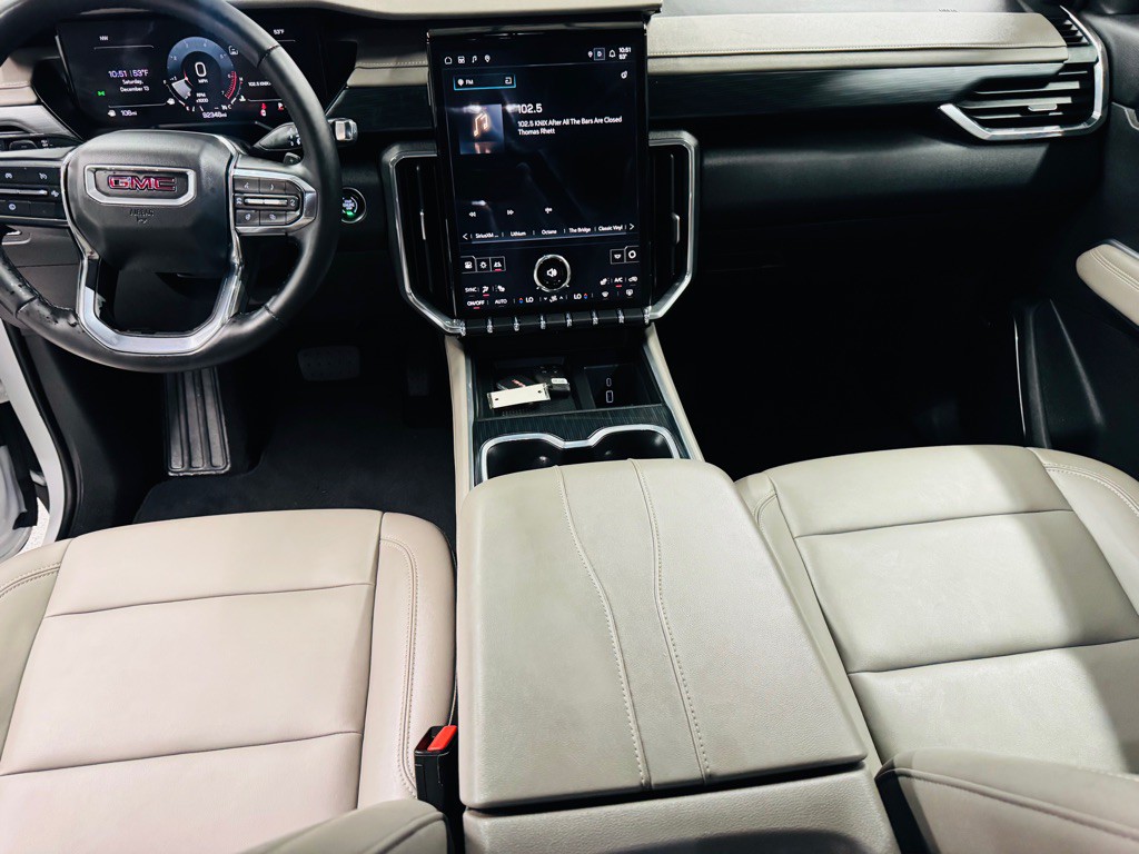 2024 GMC Acadia Image 6