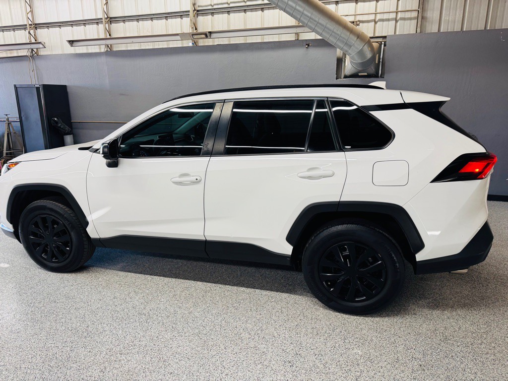 2020 Toyota Rav4 Image 3