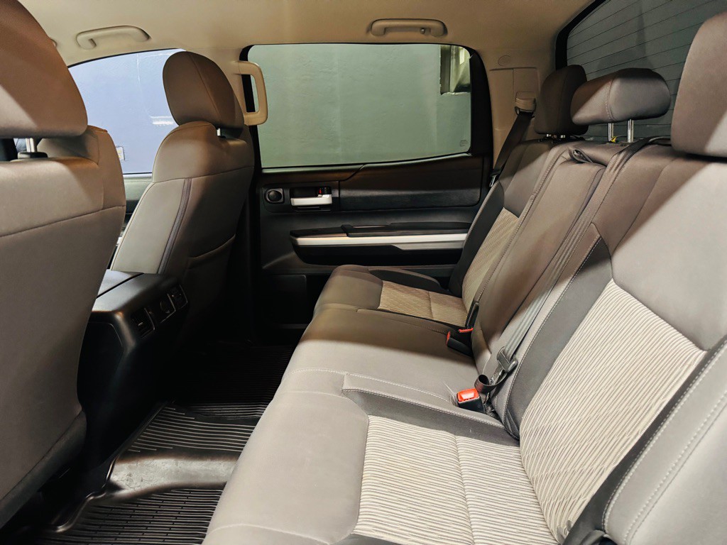 2017 Toyota Tundra Image 8