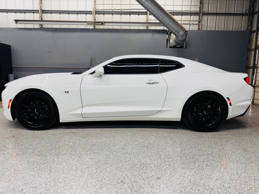 2019 Chevrolet Camaro Image 3