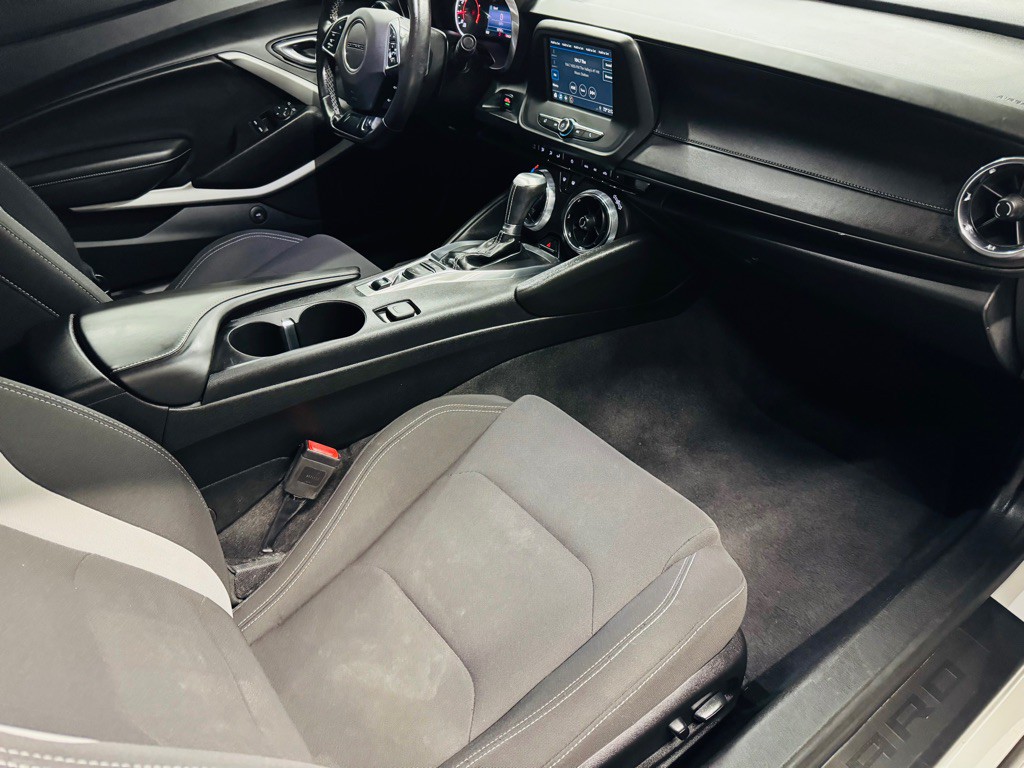 2019 Chevrolet Camaro Image 6