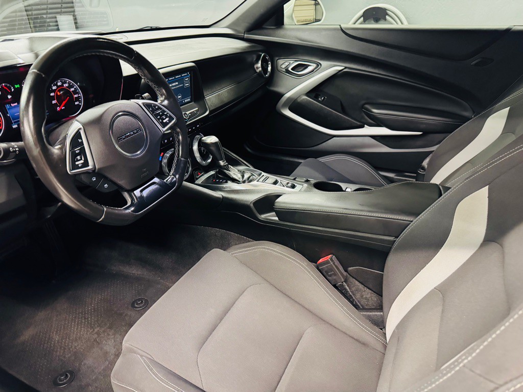 2019 Chevrolet Camaro Image 7