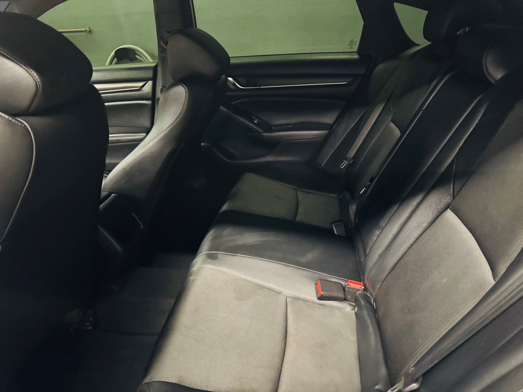 2019 Honda Accord Image 8