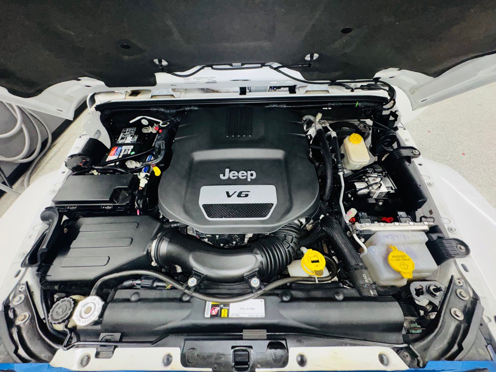 2015 Jeep Wrangler Image 6