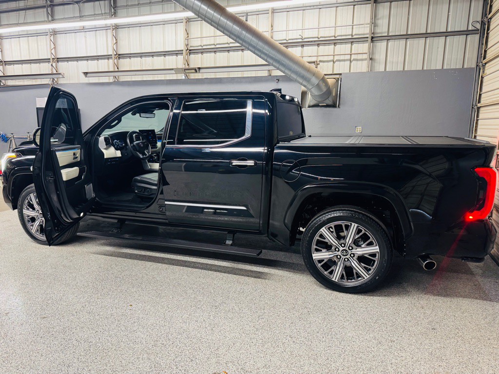 2023 Toyota Tundra Image 3