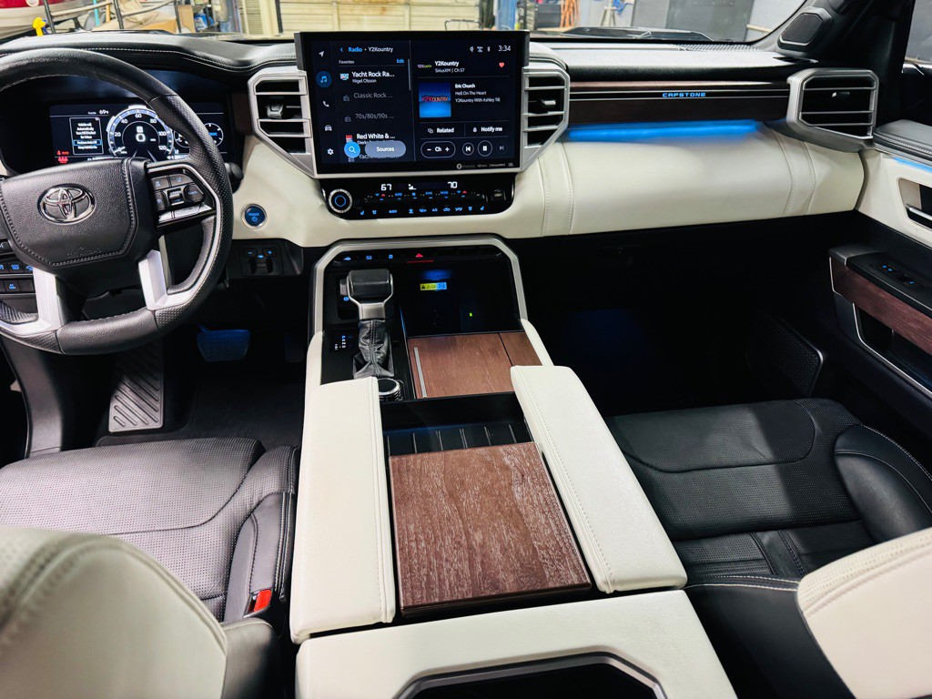 2023 Toyota Tundra Image 7