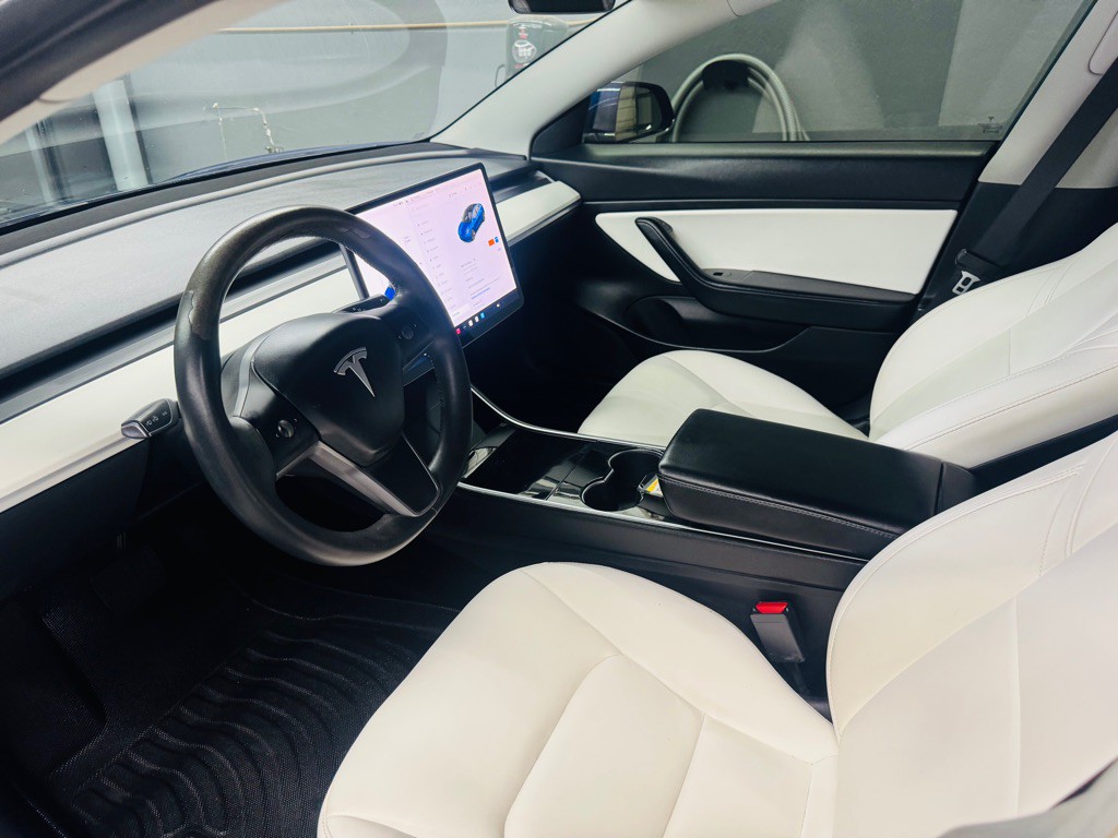 2020 Tesla Model 3 Image 7