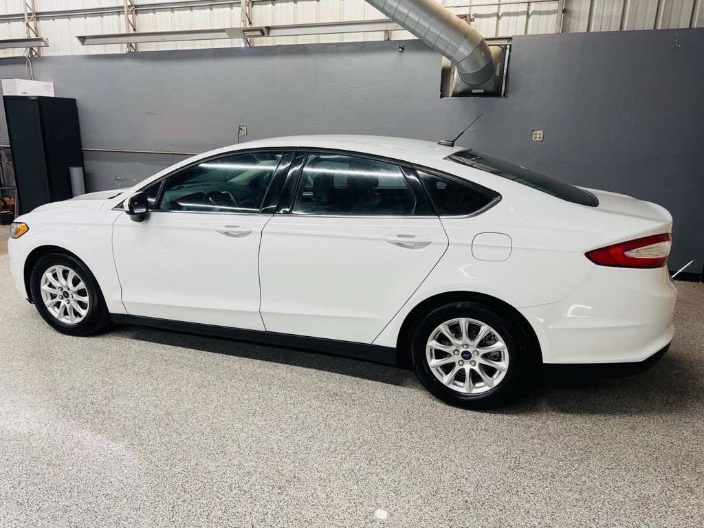 2016 Ford Fusion Image 3