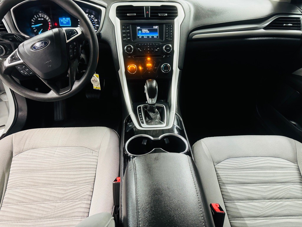 2016 Ford Fusion Image 6