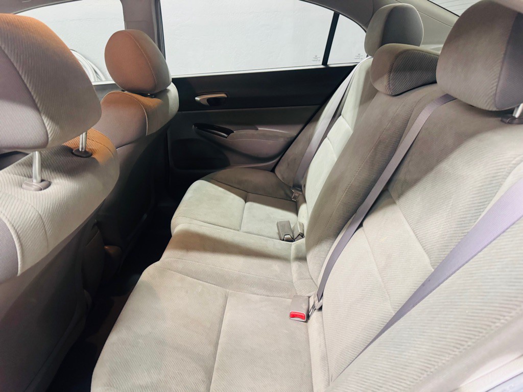 2011 Honda Civic Image 8