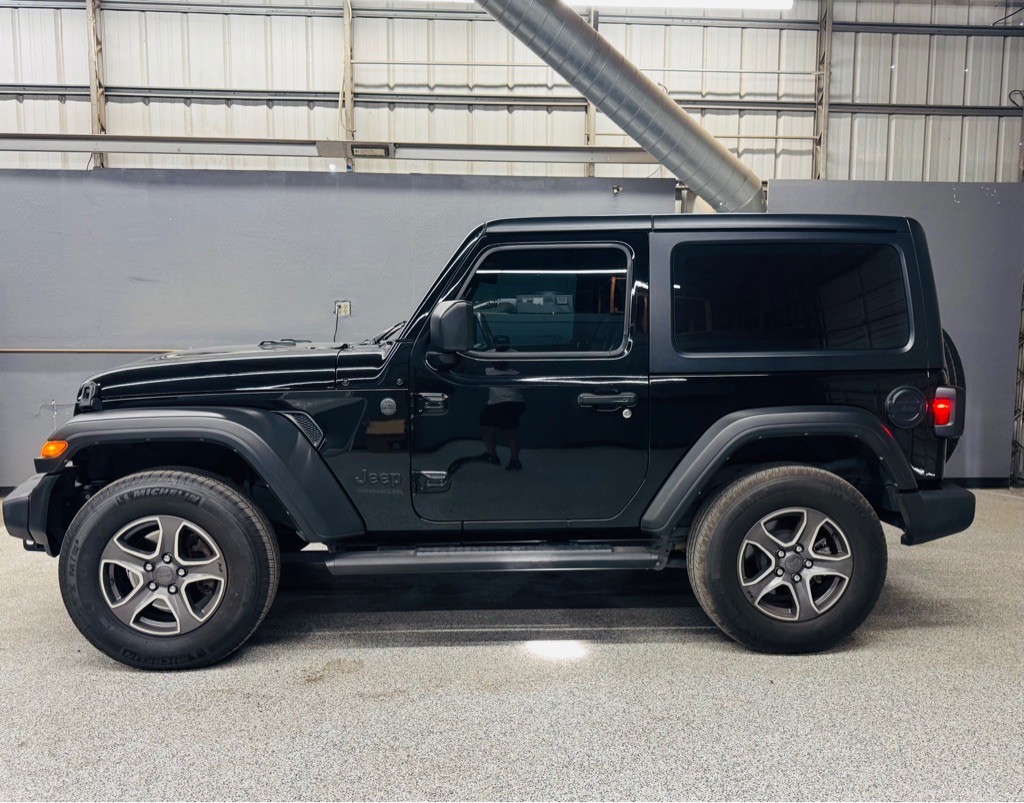 2022 Jeep Wrangler Image 2