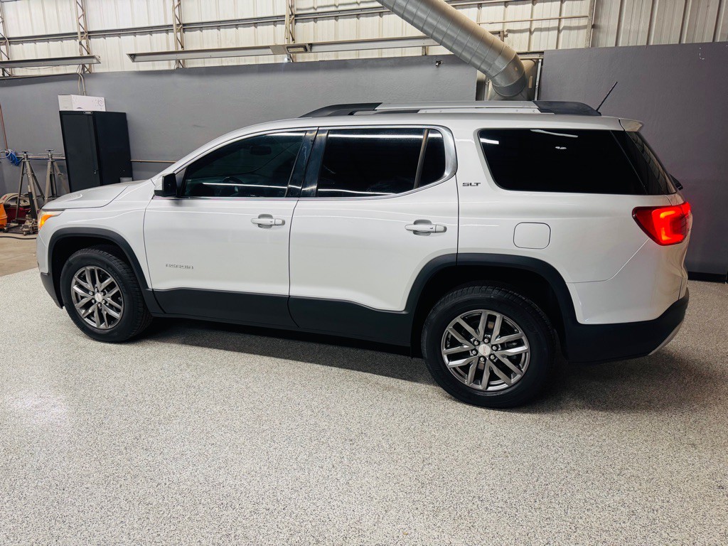 2017 GMC Acadia Image 3