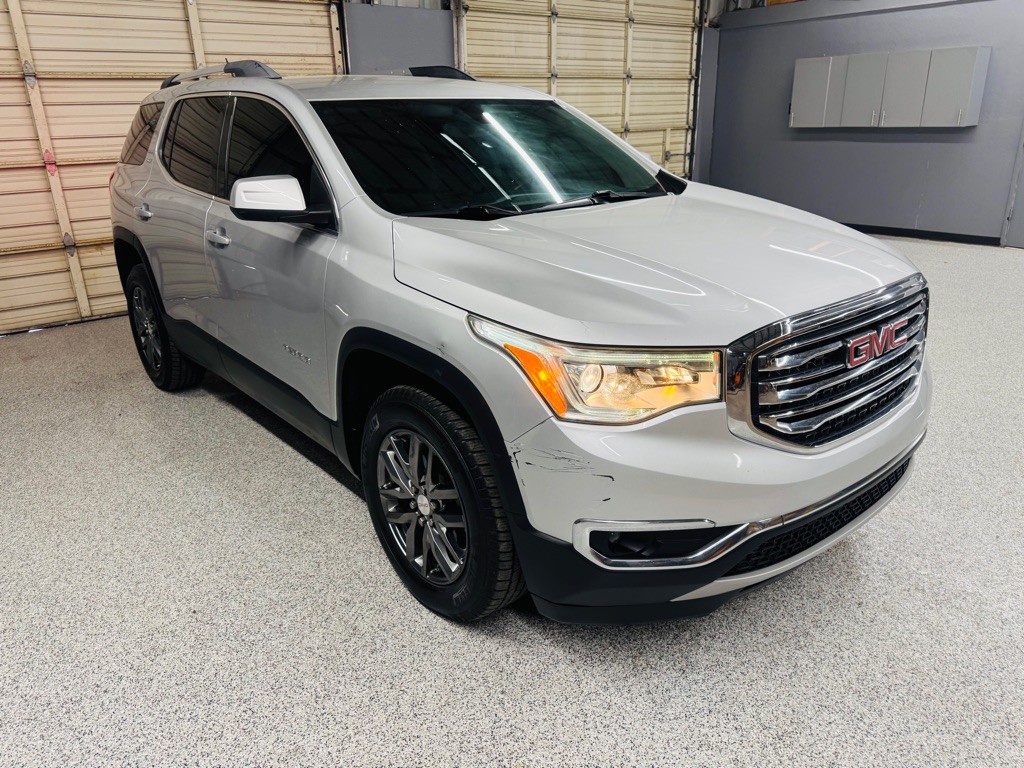 2017 GMC Acadia Image 4