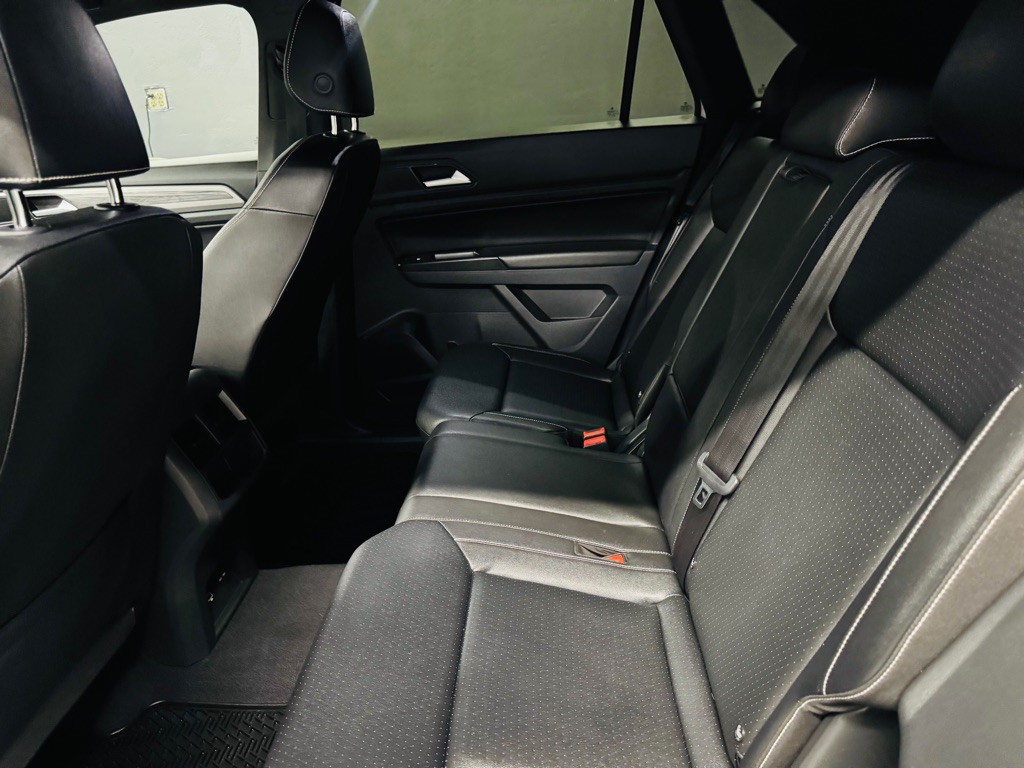 2020 Volkswagen Atlas Cross Sport Image 8