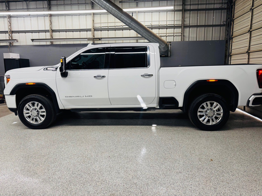 2022 GMC Sierra 2500 Image 2