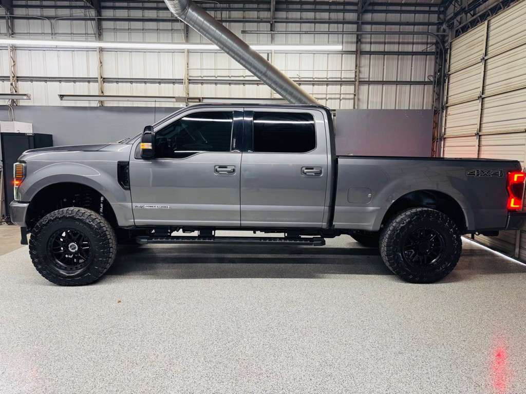 2022 Ford F-250 Image 2