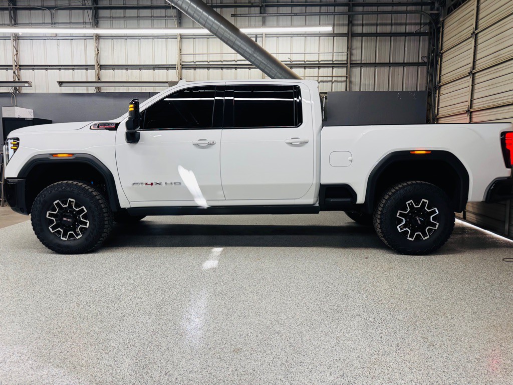 2026 GMC Sierra 2500 Image 2