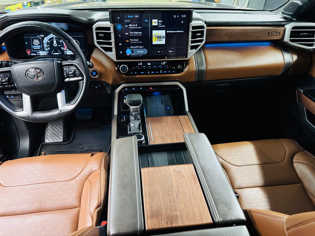 2023 Toyota Tundra Image 8