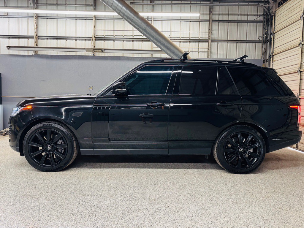 2020 Land Rover Range Rover Image 2