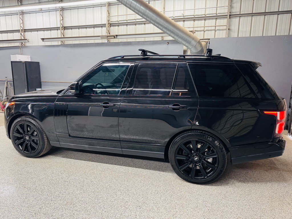 2020 Land Rover Range Rover Image 3