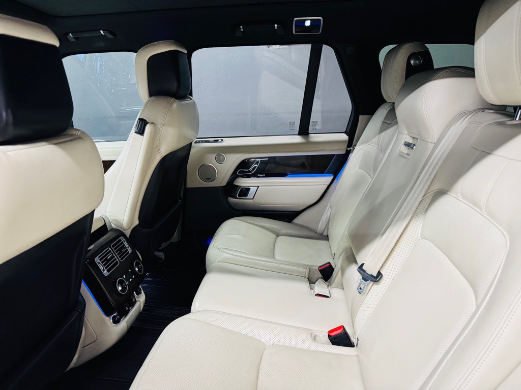 2020 Land Rover Range Rover Image 8