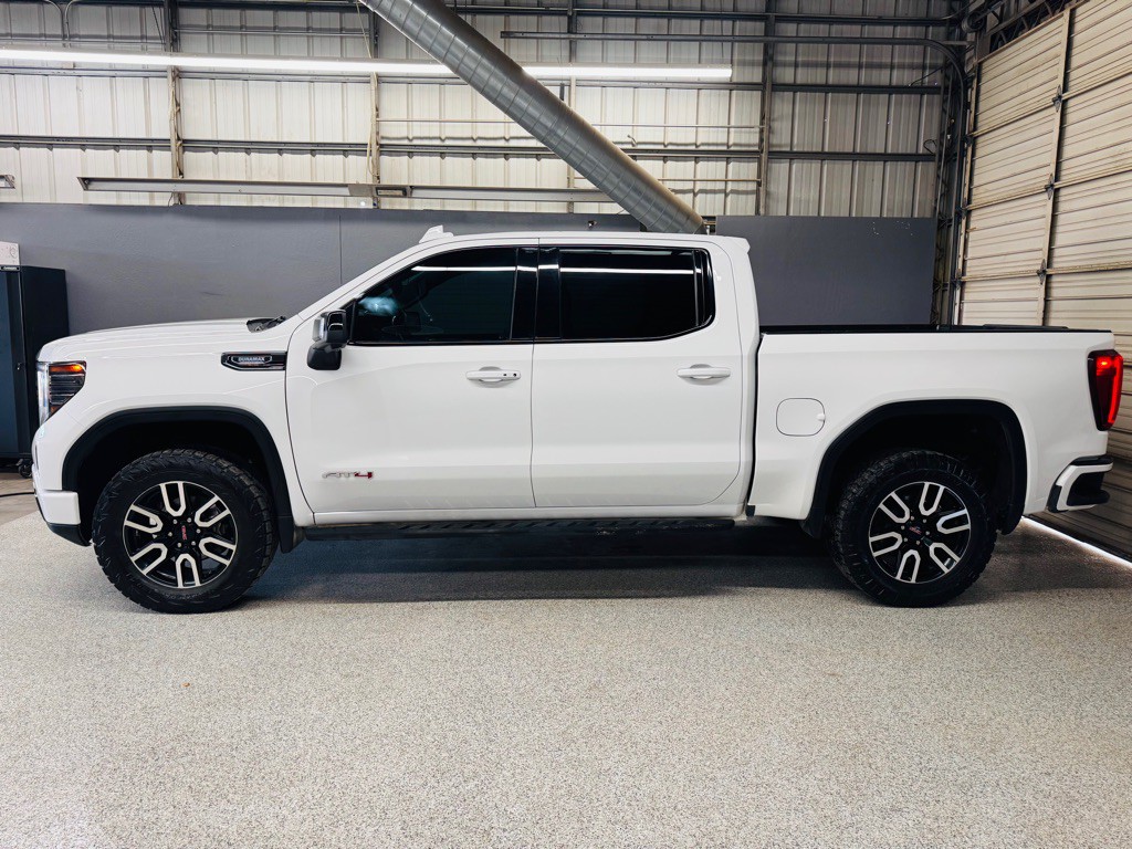 2023 GMC Sierra 1500 Image 2