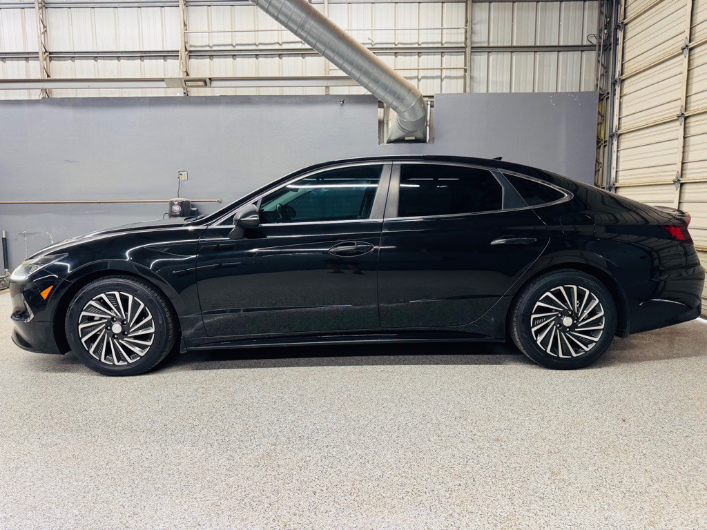 2021 Hyundai Sonata Image 2