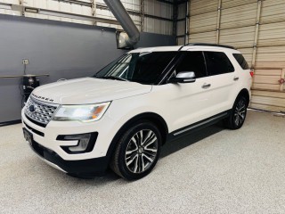 Image for 2017 Ford Explorer Platinum ID: 7599435