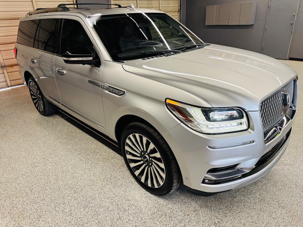 2019 Lincoln Navigator Image 4