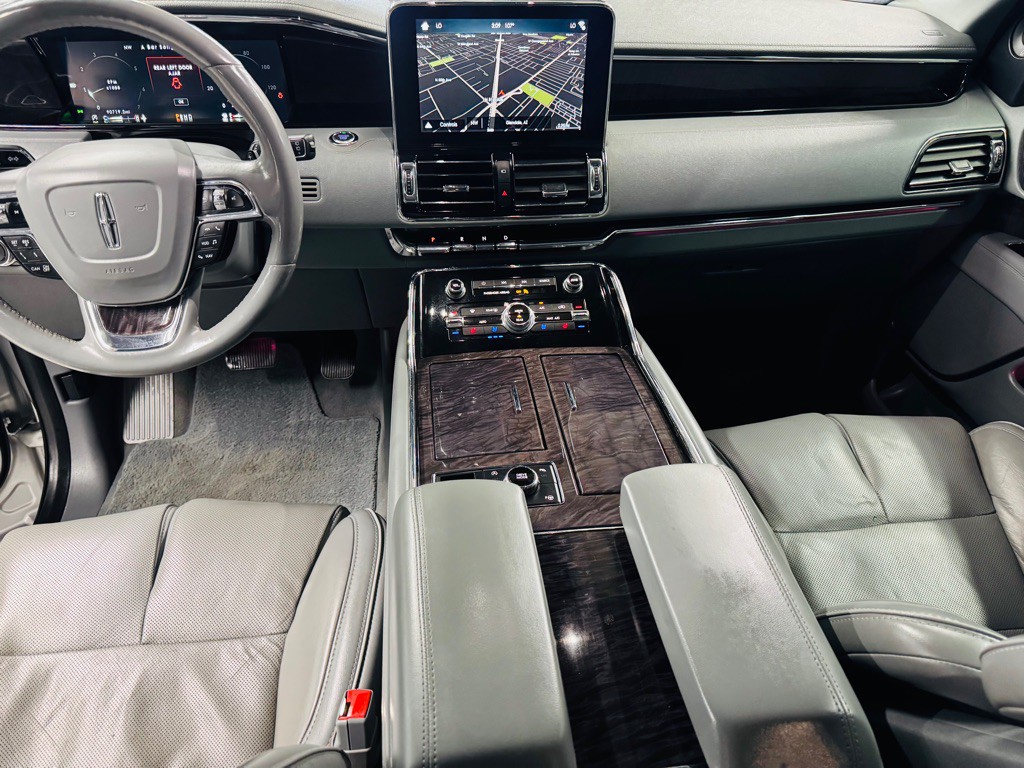 2019 Lincoln Navigator Image 6