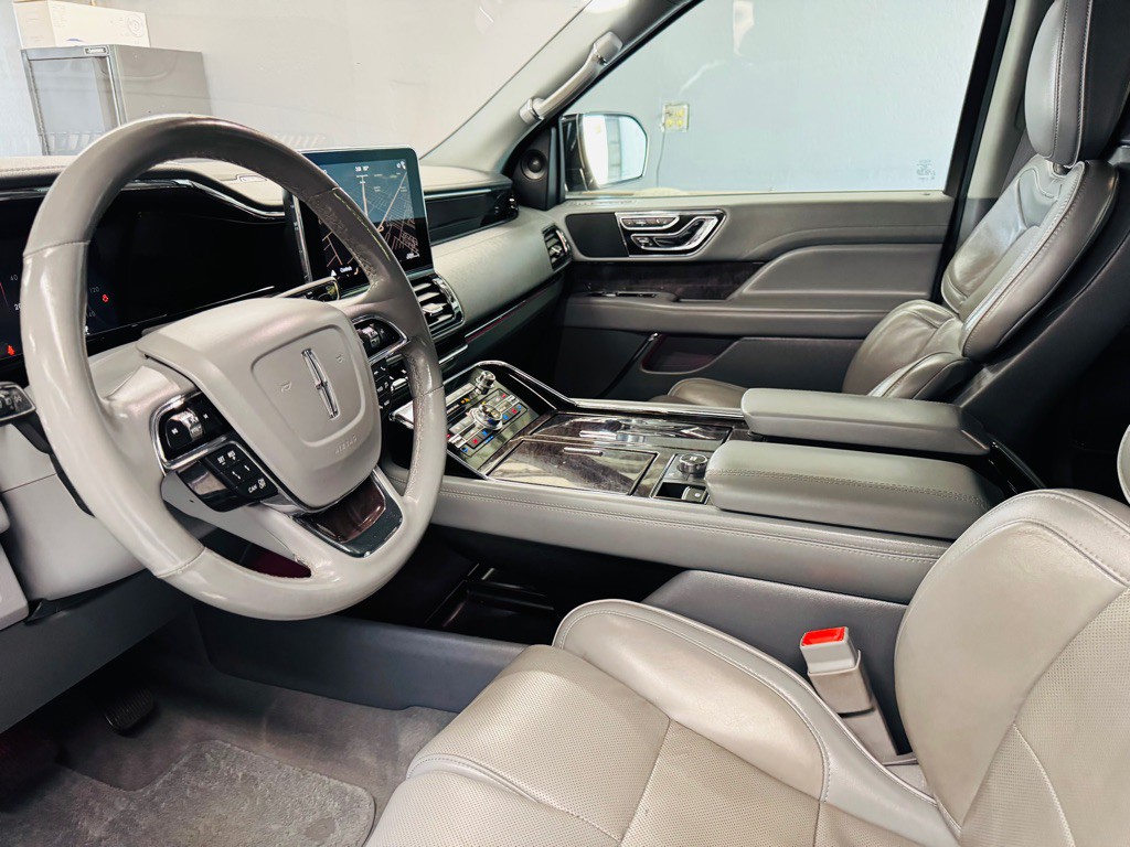 2019 Lincoln Navigator Image 7
