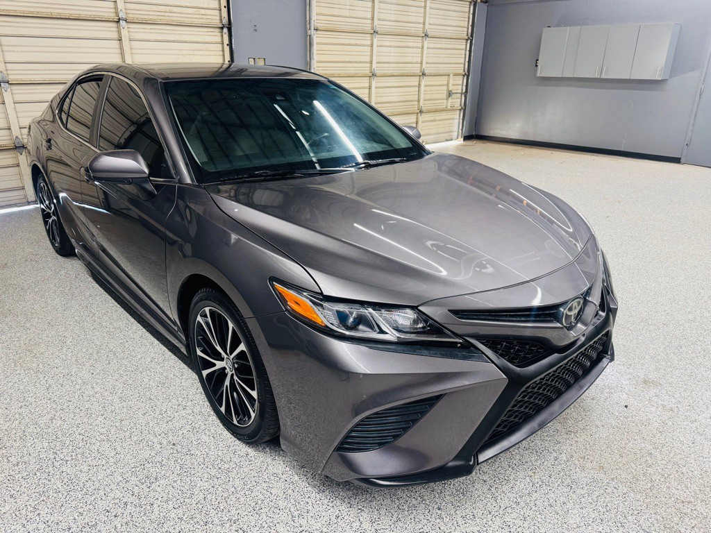 2018 Toyota Camry Image 4
