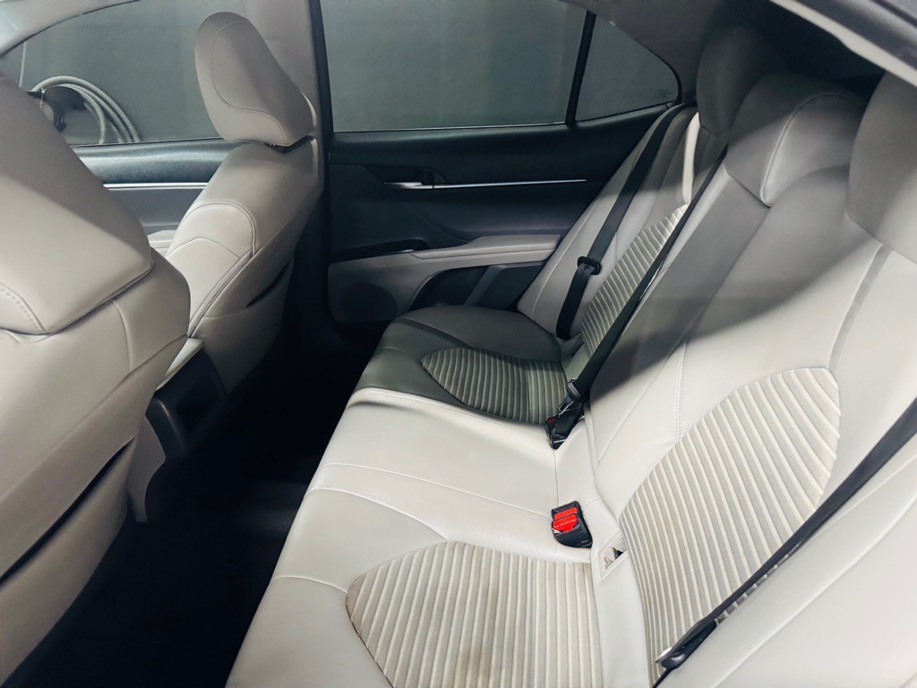 2018 Toyota Camry Image 8