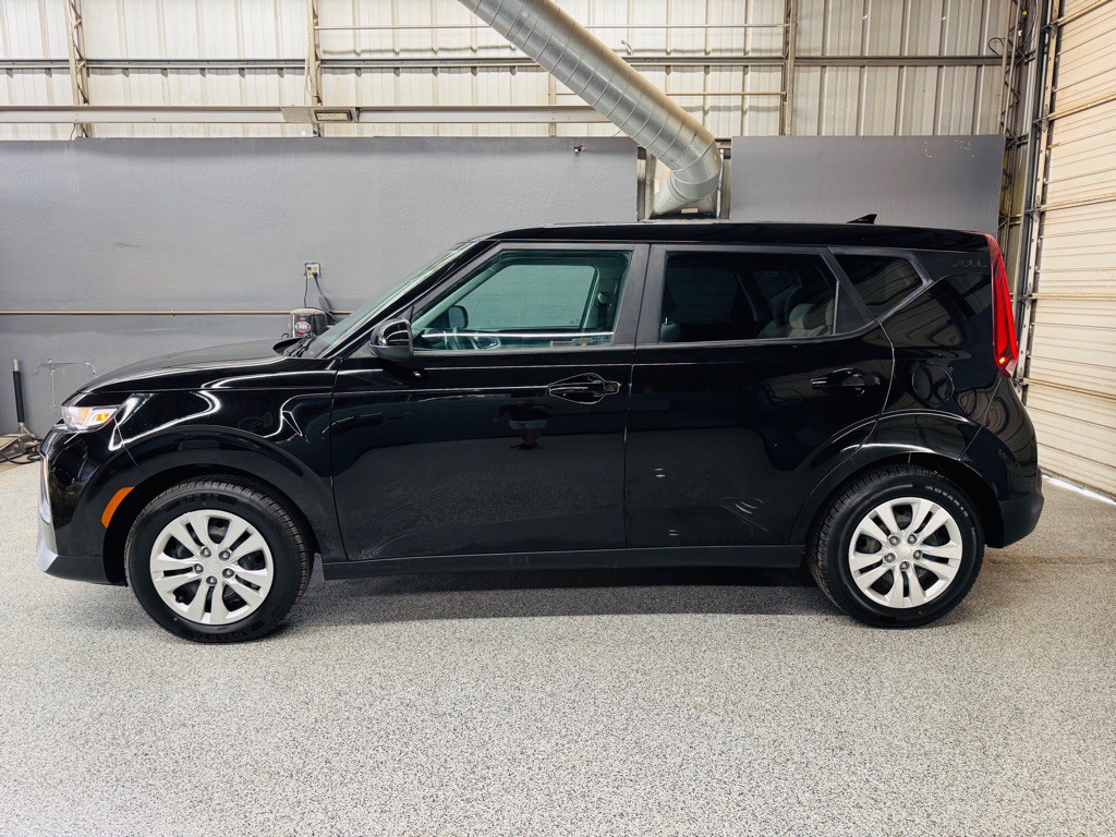 2021 Kia Soul Image 2