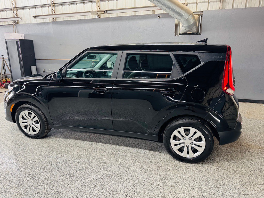 2021 Kia Soul Image 3