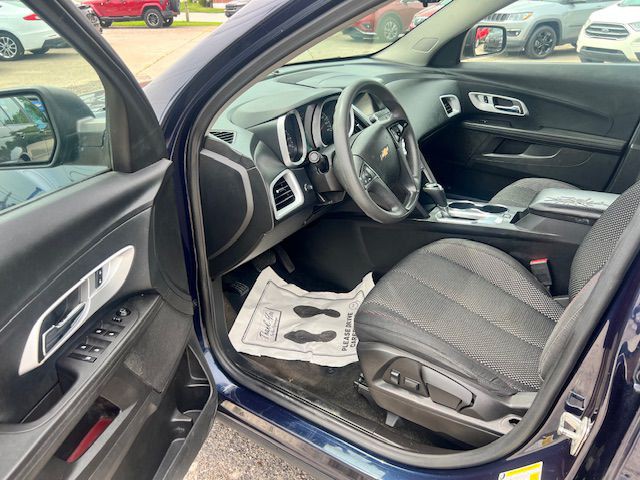 2017 Chevrolet Equinox Image 12