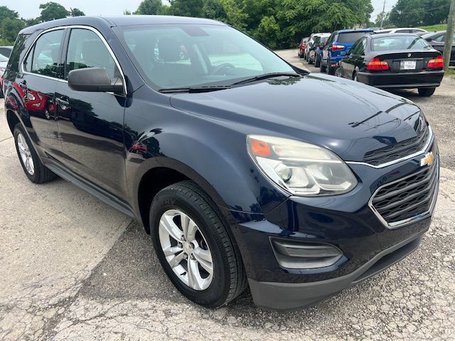 2017 Chevrolet Equinox Image 2