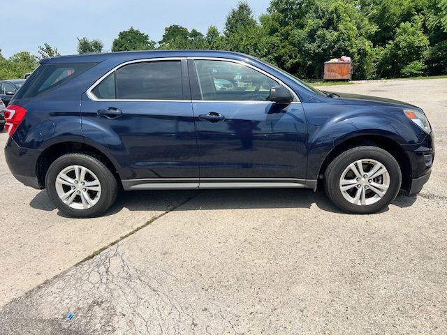 2017 Chevrolet Equinox Image 8