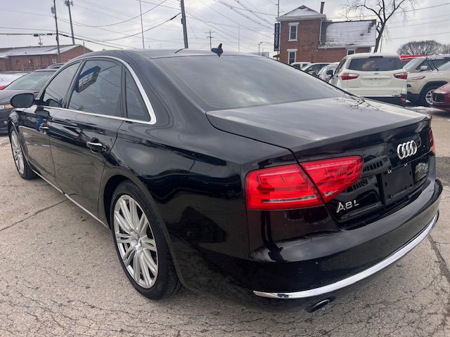2011 Audi A8 Image 4