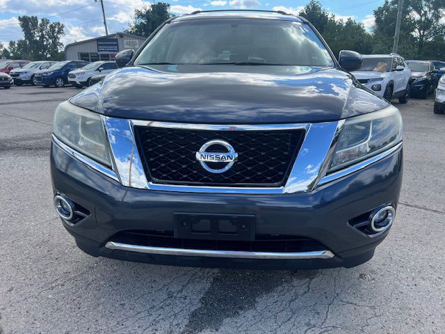 2013 Nissan Pathfinder Image 2