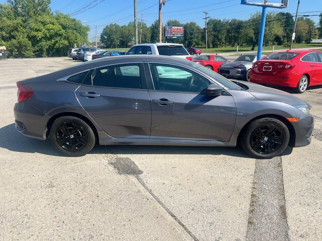 2017 Honda Civic Image 8