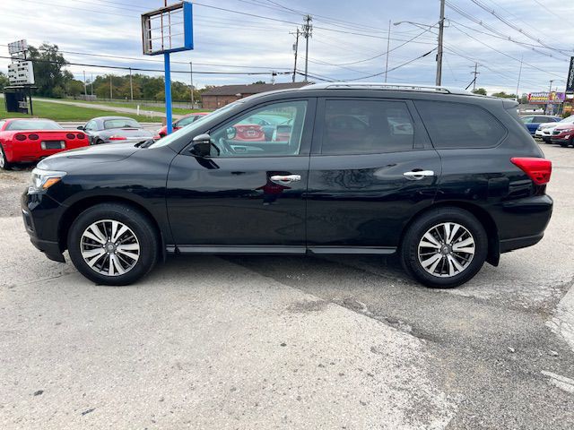 2017 Nissan Pathfinder Image 5